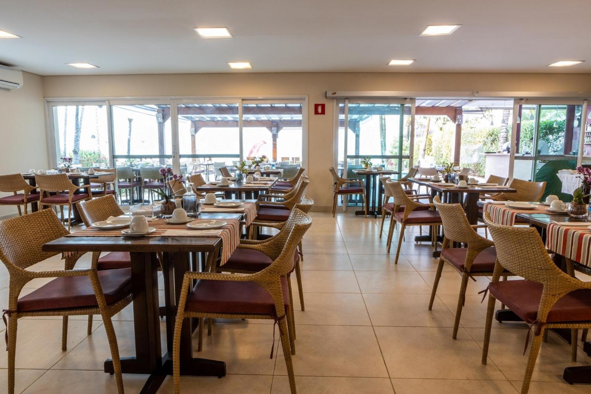 Amora Hotel Maresias Buitenkant foto