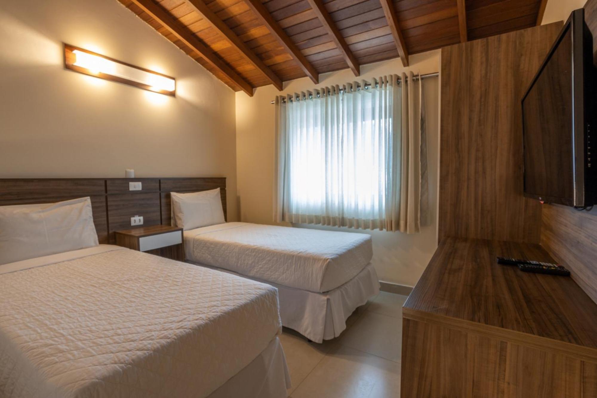 Amora Hotel Maresias Buitenkant foto